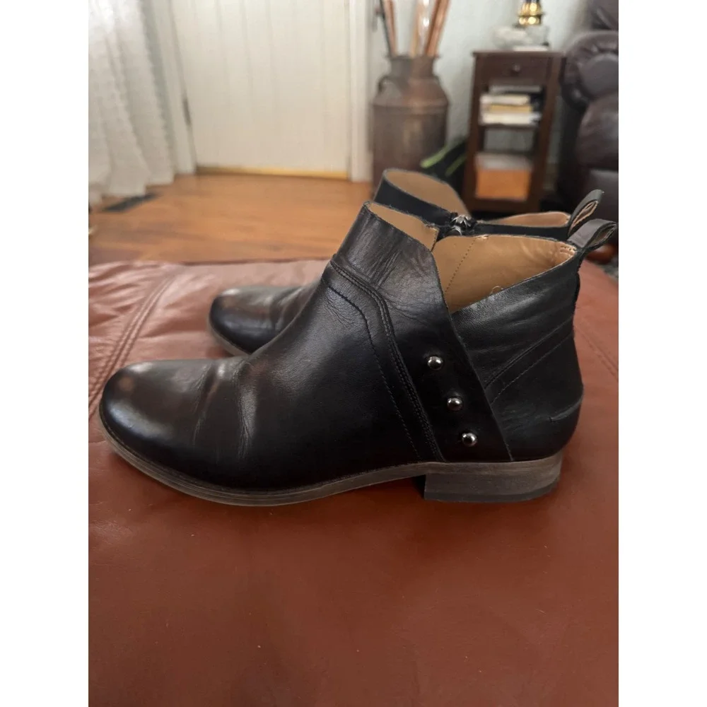 Franco Sarto black‎ ankle boots
